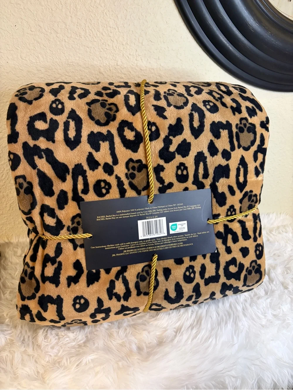 Viral Rachel Roy Skull Leopard Plush Blanket King 90x108 Gothic Halloween NWT